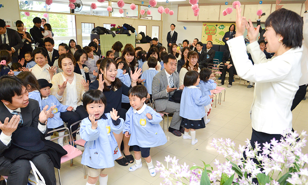 9周年記念イベントが 新品同様神奈川県葉山明照幼稚園制服 帽子